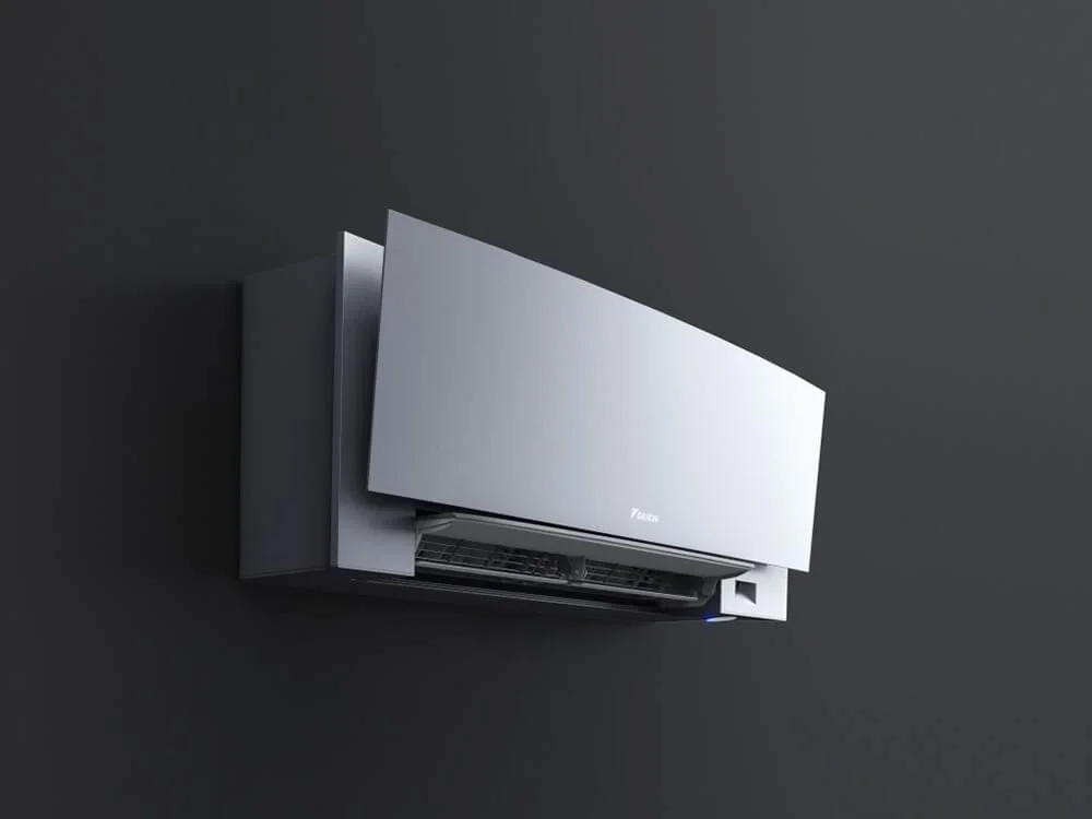 Nová Emura v matnej striebornej 5,0 kW