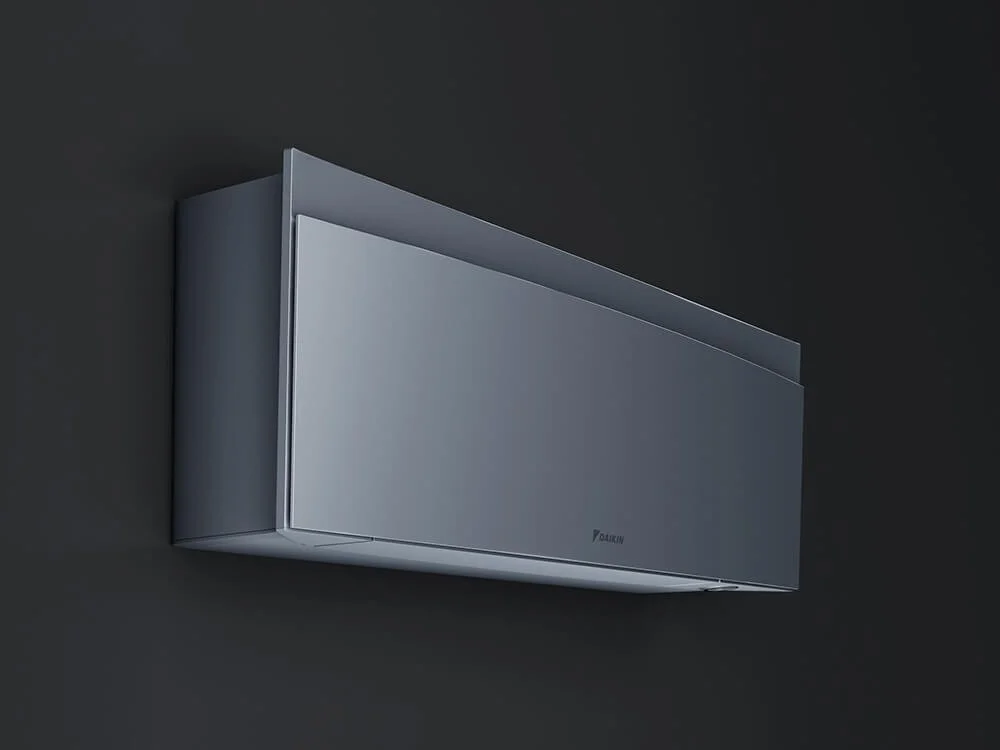 Nová Emura v matnej striebornej 5,0 kW